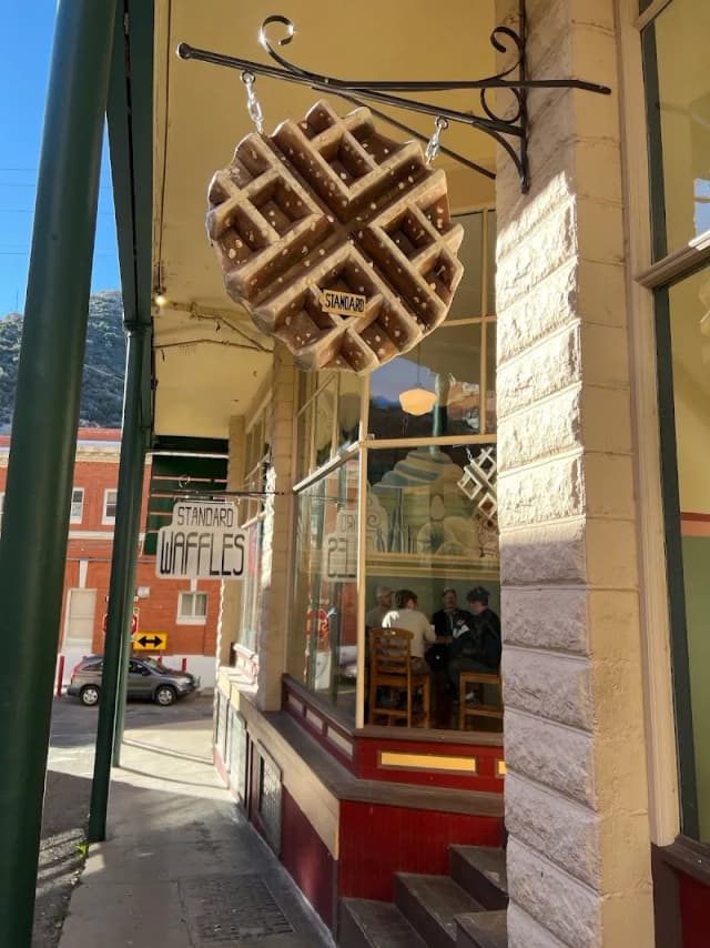Standard Waffle