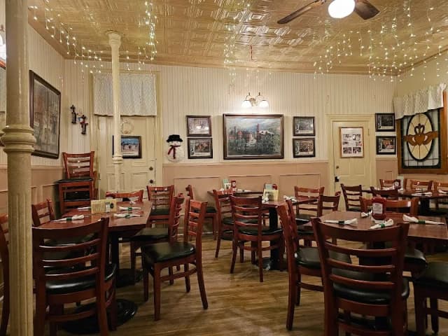 Molly Maguire's Irish Pub