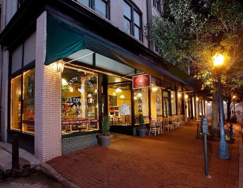 Cute spots in Savannah GA